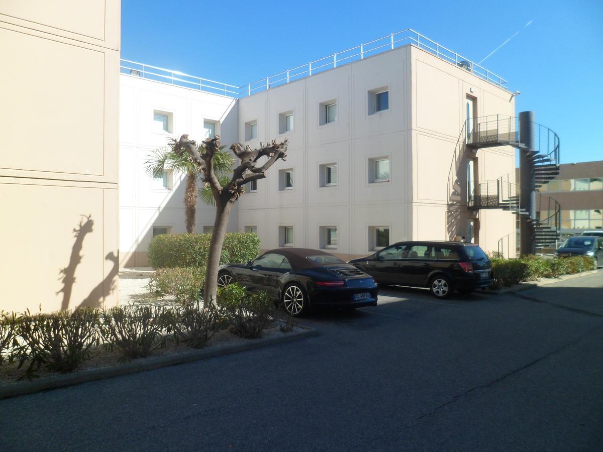 Hotelf1 Villeneuve Loubet Buitenkant foto